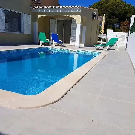 Villa Sleeps 6 With Pool Air Con And Wifi Almancil