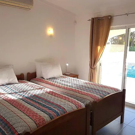 Sleeps 6 With Pool Air Con And Wifi Villa